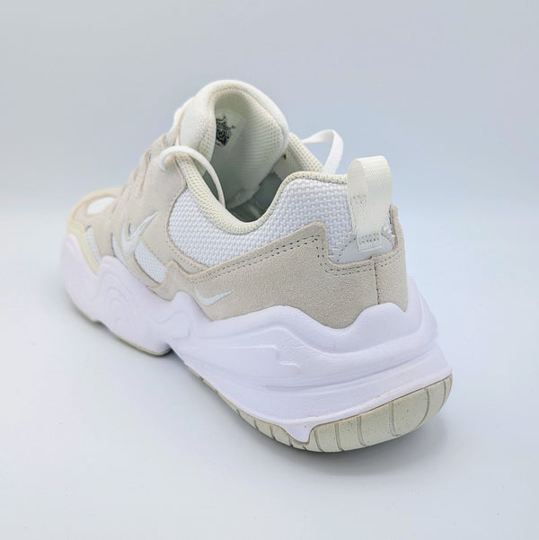 EUR 44,5 Nike Tech Hera (FJ9532-100): Photon Dust White