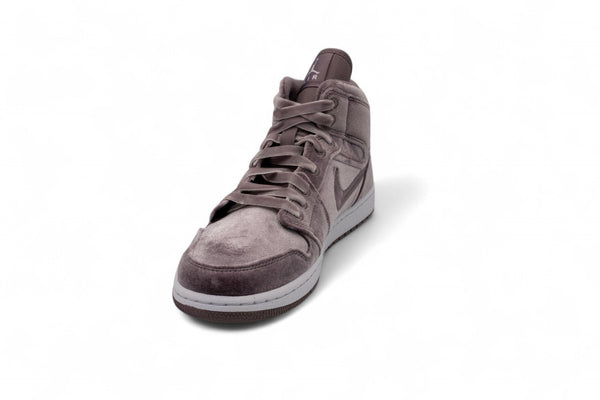 Nike WMNS Air Jordan 1 MID SE Purple Smoke
